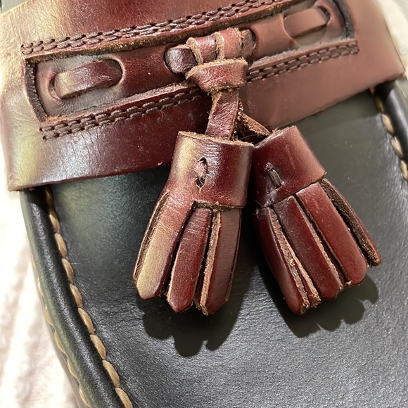 Bass Marine two-tone leather tassel loafers in like new condition. Women's 10. - Picture 8 of 14